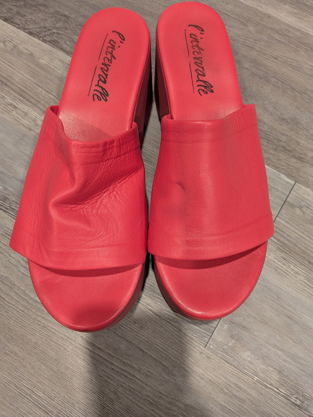 L'intervalle- Hot Pink Sandals